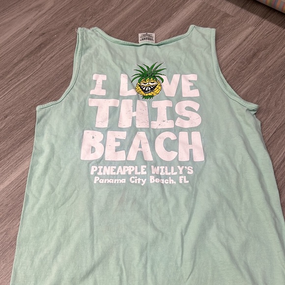 Pineapple Willy’s tank - Picture 2 of 2